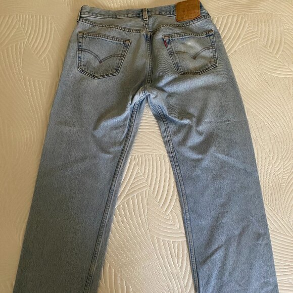 Levi's Men's Light Wash 501 Jeans 36x30 - Picture 10 of 16